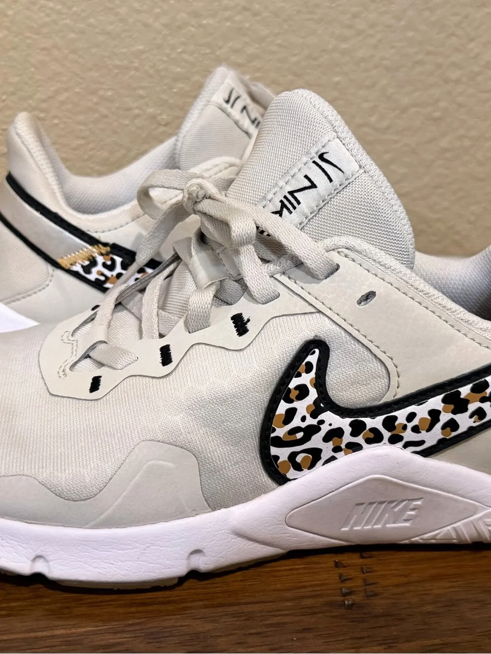 Nike Legend Essential 2 Premium Leopard Training Shoes Women’s Size 8 🐆